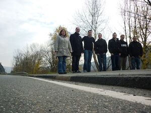Die Jusos gemeisam mit Carsten Göller (2.v.r.) auf der Radwegetour durch die neue Verbandsgemeinde.
