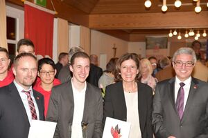 Malu Dreyer, Roger Lewentz und Mike Weiland bei der Verleihung des Jugendpreises 2016 an Fabian Leutner aus Lahnstein